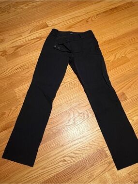 LOFT Black Julie Straight Leg Pants. Size 0